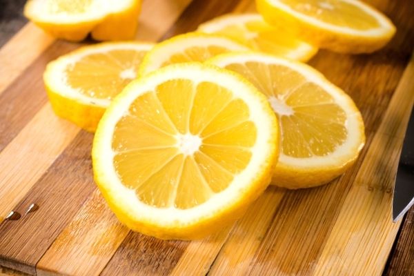 Simpatia do Limão no Congelador Para Afastar Rival